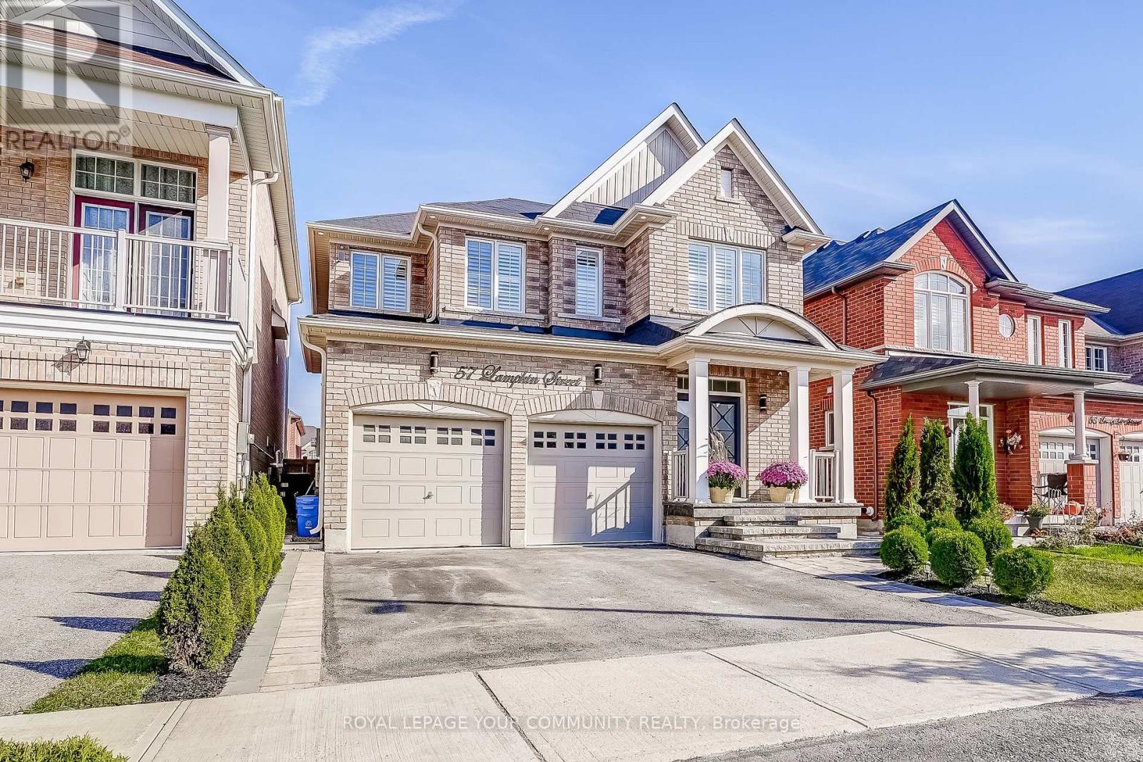 57 Lampkin Street, Georgina, Ontario  L0E 1R0 - Photo 3 - N12486062