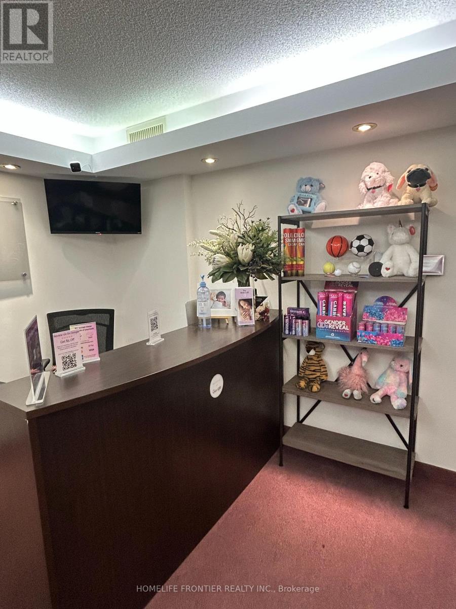 Ll5 - 390 Davis Drive, Newmarket, Ontario  L3Y 8J8 - Photo 7 - N12486069