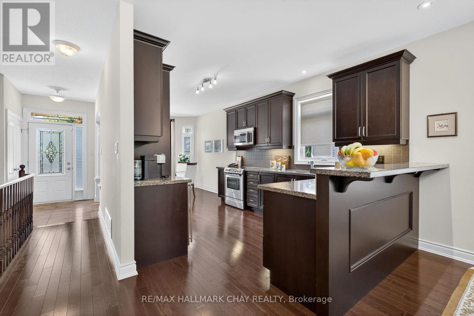 199 Ridge Way, New Tecumseth, Ontario  L9R 0K5 - Photo 11 - N12486096