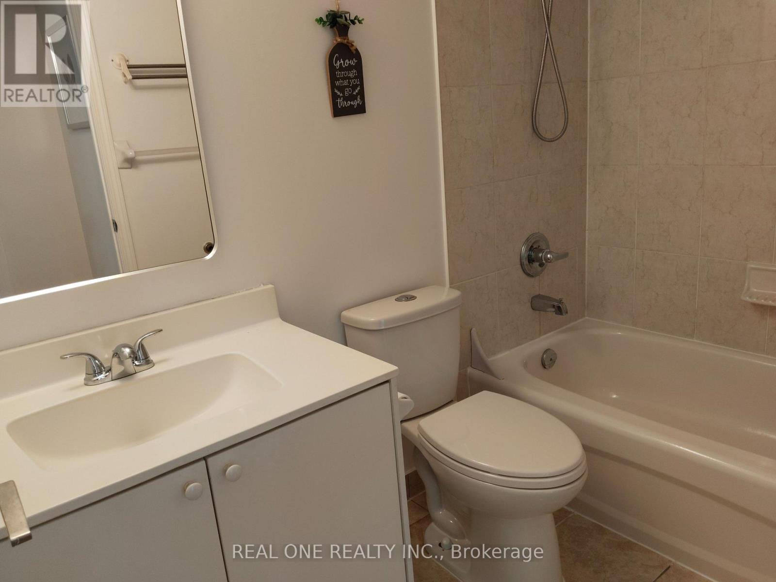 703 - 75 South Town Centre Boulevard, Markham, Ontario  L6G 0B3 - Photo 11 - N12486101