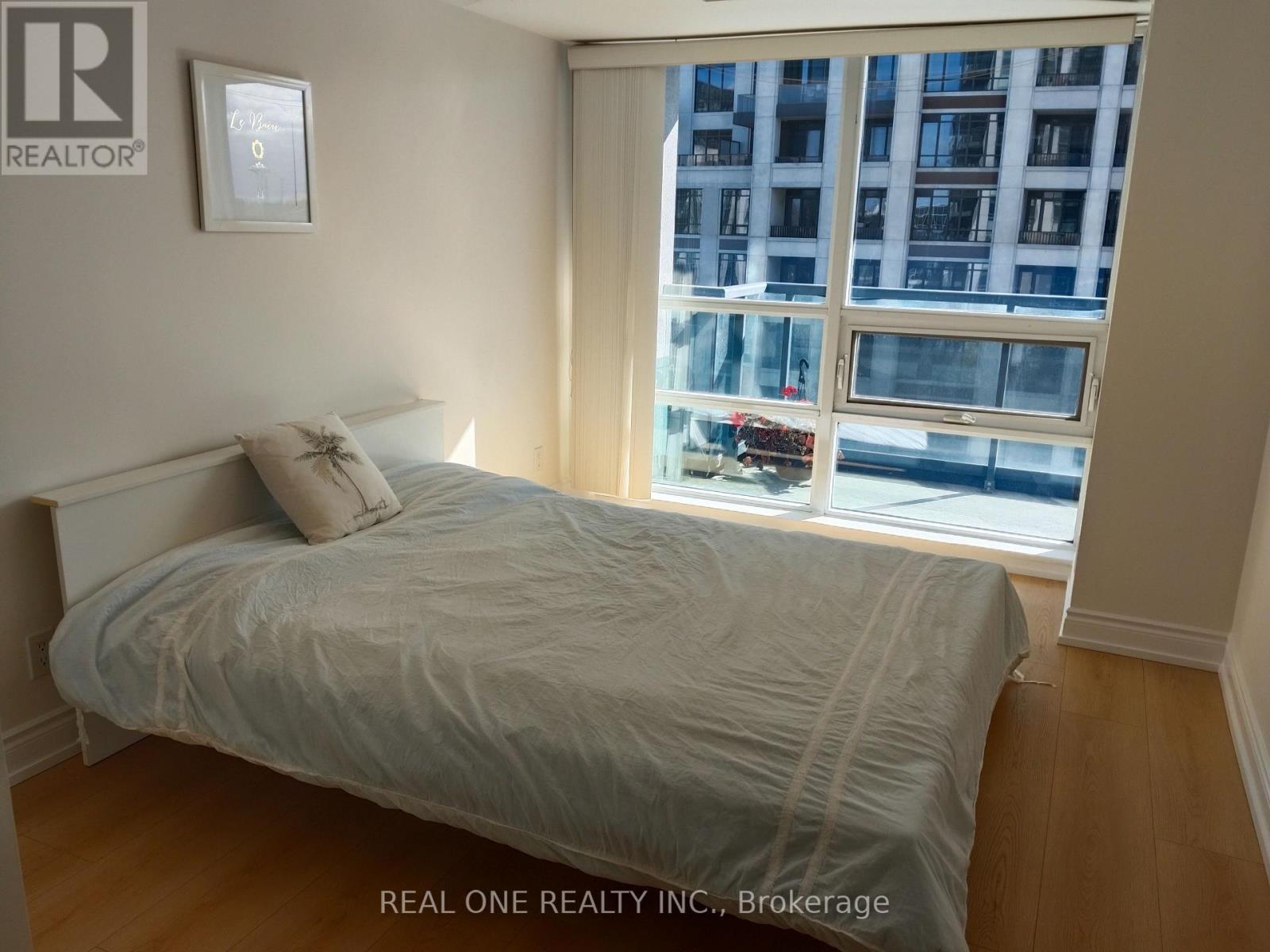 703 - 75 South Town Centre Boulevard, Markham, Ontario  L6G 0B3 - Photo 7 - N12486101