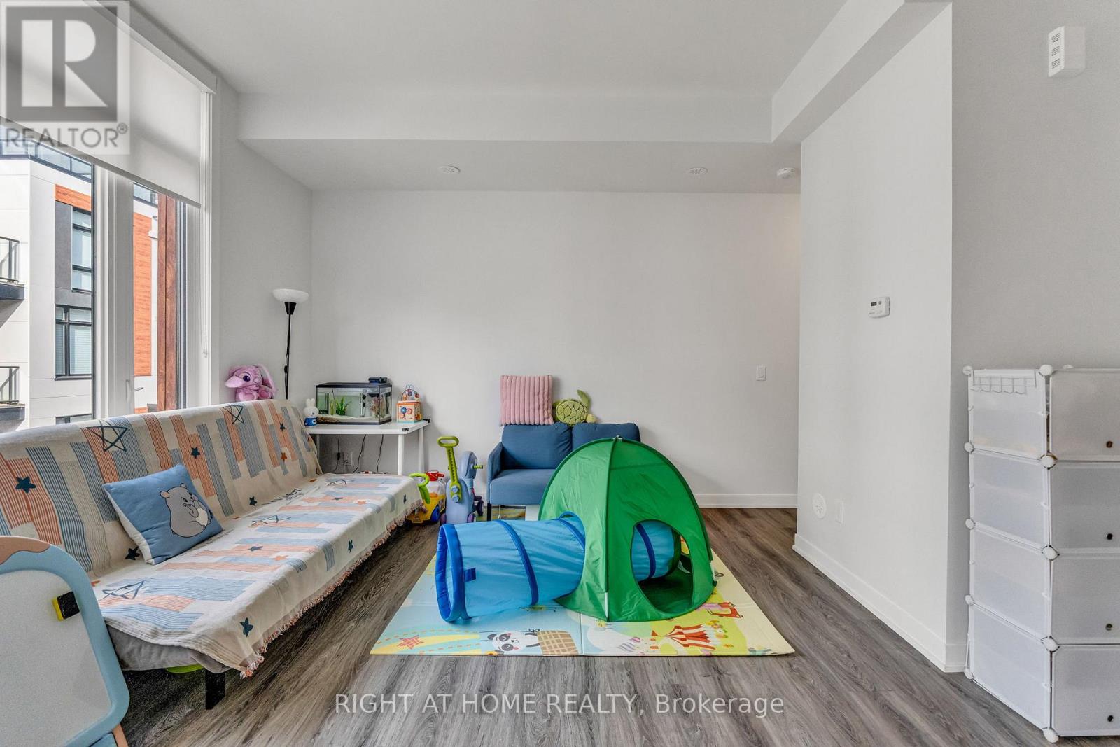 907 - 2 Steckley House Lane, Richmond Hill, Ontario  L4S 0N4 - Photo 15 - N12486104