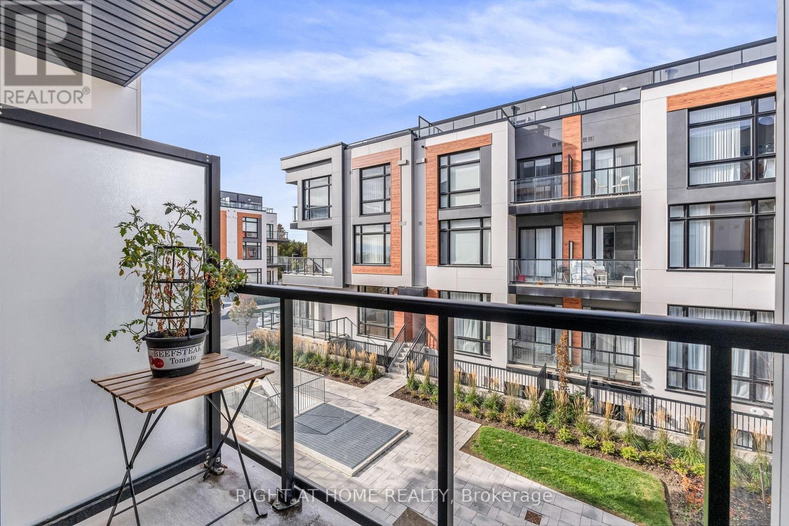 907 - 2 Steckley House Lane, Richmond Hill, Ontario  L4S 0N4 - Photo 18 - N12486104