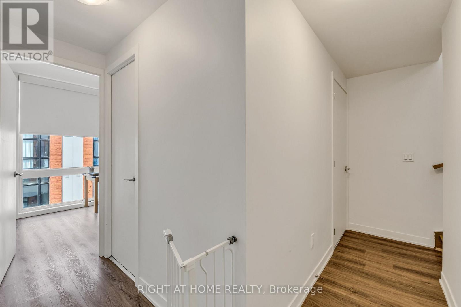 907 - 2 Steckley House Lane, Richmond Hill, Ontario  L4S 0N4 - Photo 20 - N12486104