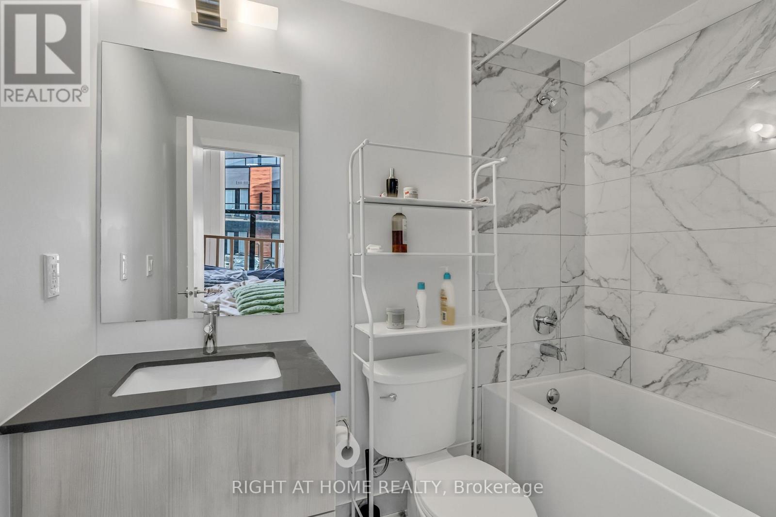 907 - 2 Steckley House Lane, Richmond Hill, Ontario  L4S 0N4 - Photo 22 - N12486104