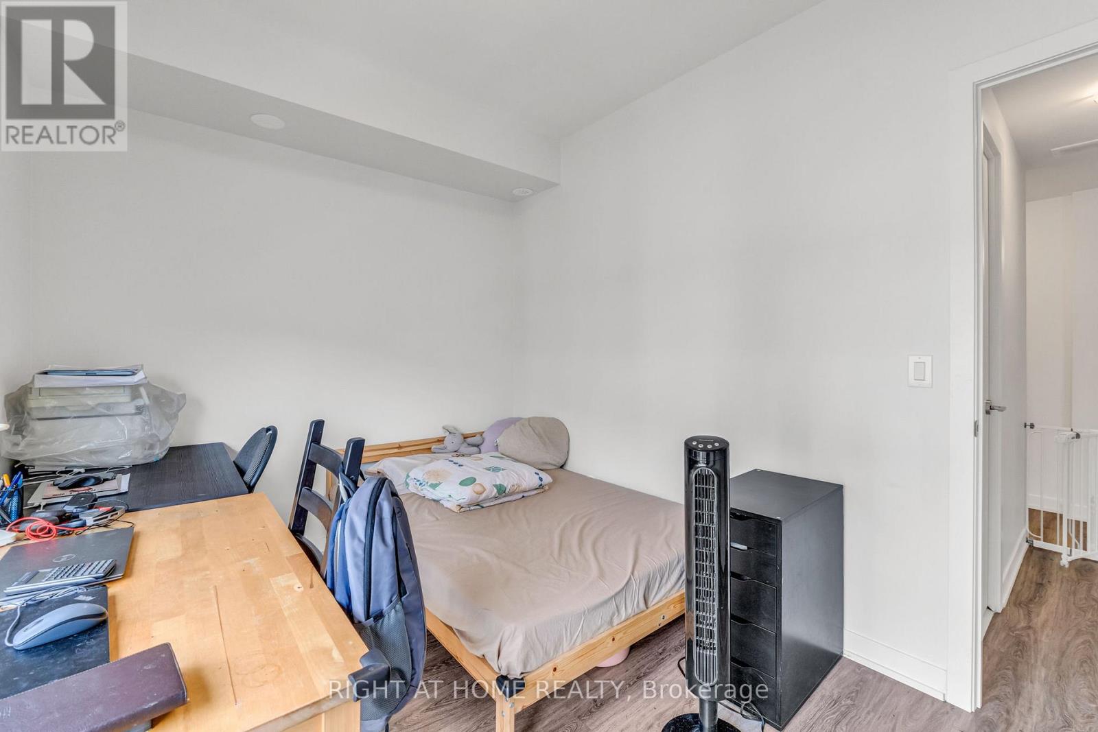 907 - 2 Steckley House Lane, Richmond Hill, Ontario  L4S 0N4 - Photo 23 - N12486104