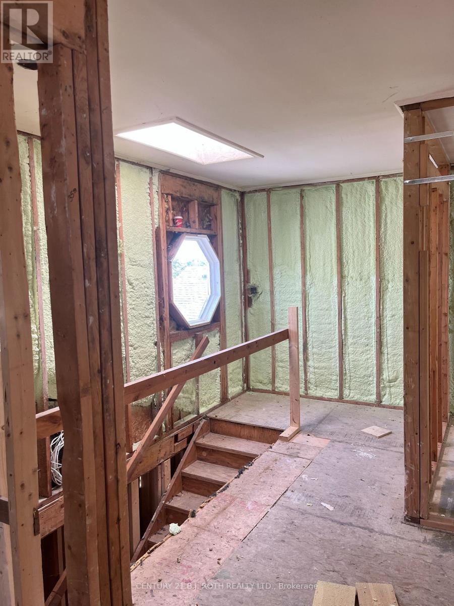 412 Limerick Crescent, Innisfil (Churchill), Ontario  L0L 1K0 - Photo 9 - N12486112