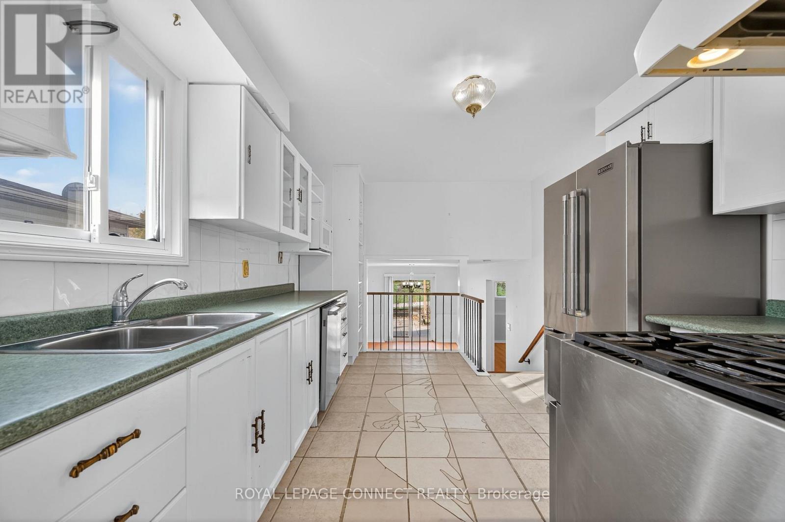 75 Hudson Crescent, Bradford West Gwillimbury (Bradford), Ontario  L3Z 2K1 - Photo 15 - N12486118