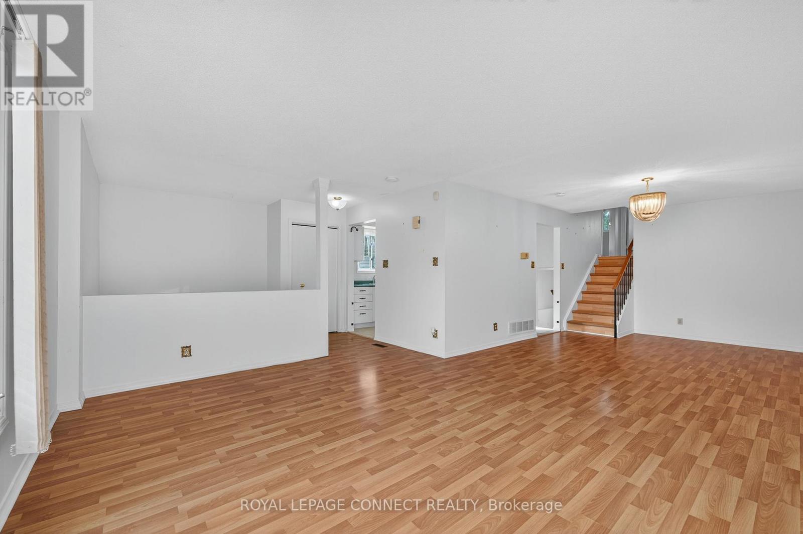 75 Hudson Crescent, Bradford West Gwillimbury (Bradford), Ontario  L3Z 2K1 - Photo 6 - N12486118