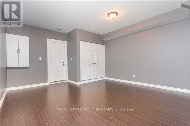 41 Gowan Street, Barrie, Ontario  L4N 2P1 - Photo 6 - S12486117