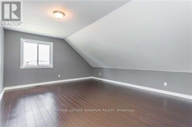 41 Gowan Street, Barrie, Ontario  L4N 2P1 - Photo 8 - S12486117