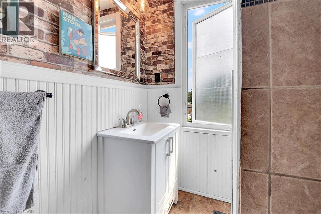 368 Emerald Street N, Hamilton, Ontario  L8L 5L7 - Photo 12 - 40783835