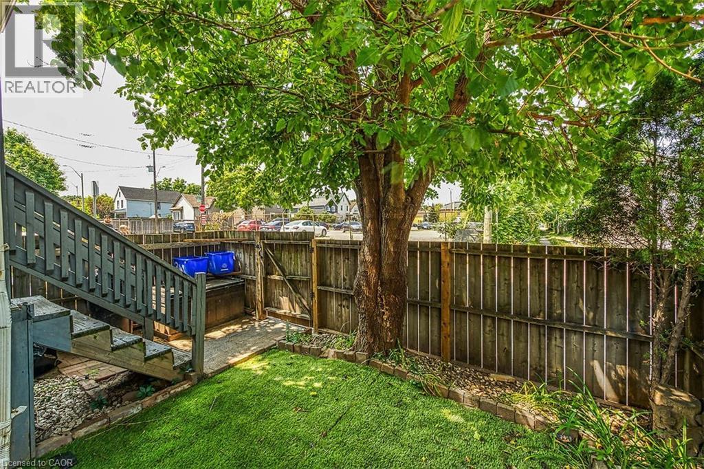 368 Emerald Street N, Hamilton, Ontario  L8L 5L7 - Photo 2 - 40783835