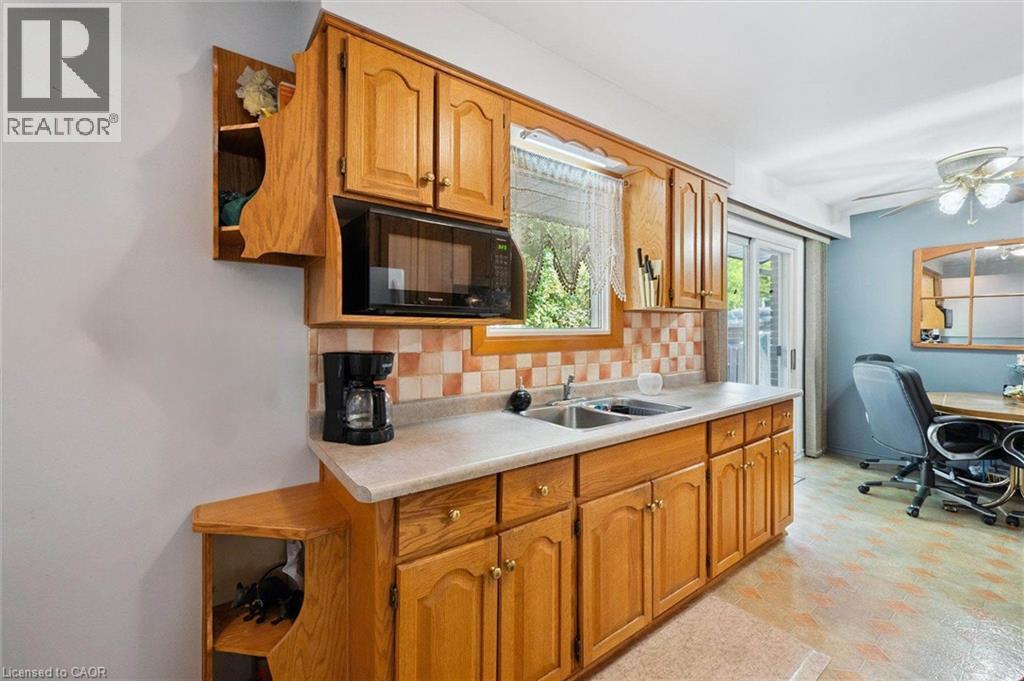 33 Hastings Boulevard, Guelph, Ontario  N1E 4G3 - Photo 5 - 40783802