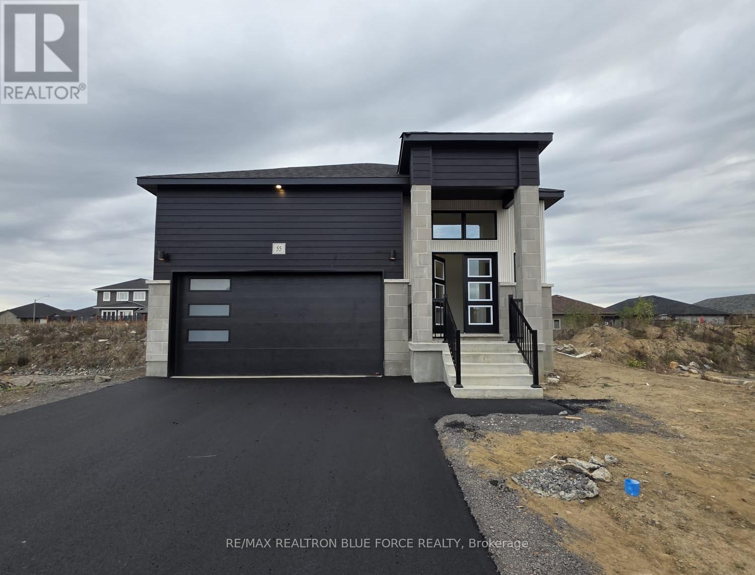 55 DUSENBURY DRIVE, Loyalist, Ontario