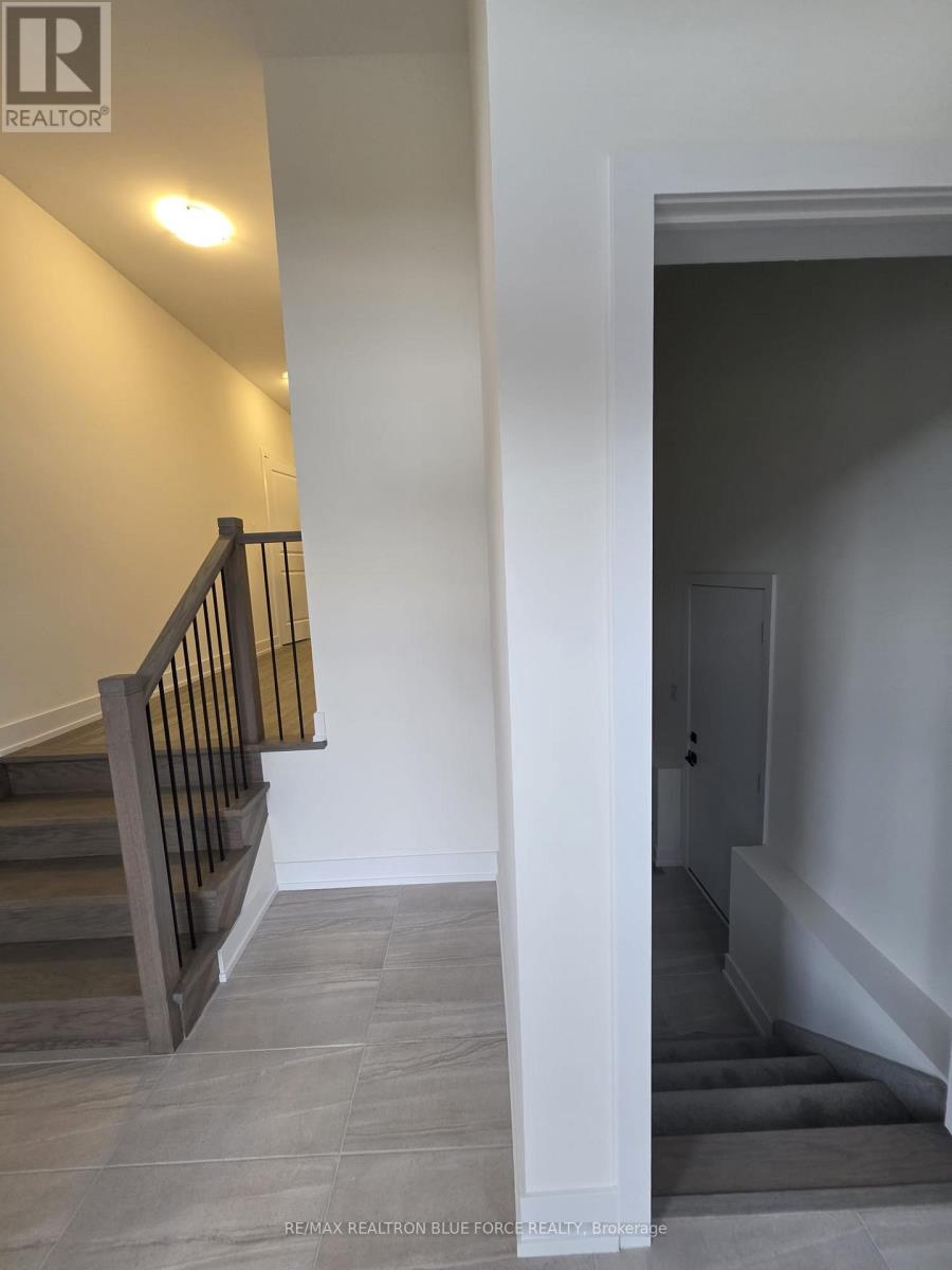 55 Dusenbury Drive, Loyalist, Ontario  K0H 2H0 - Photo 15 - X12485986