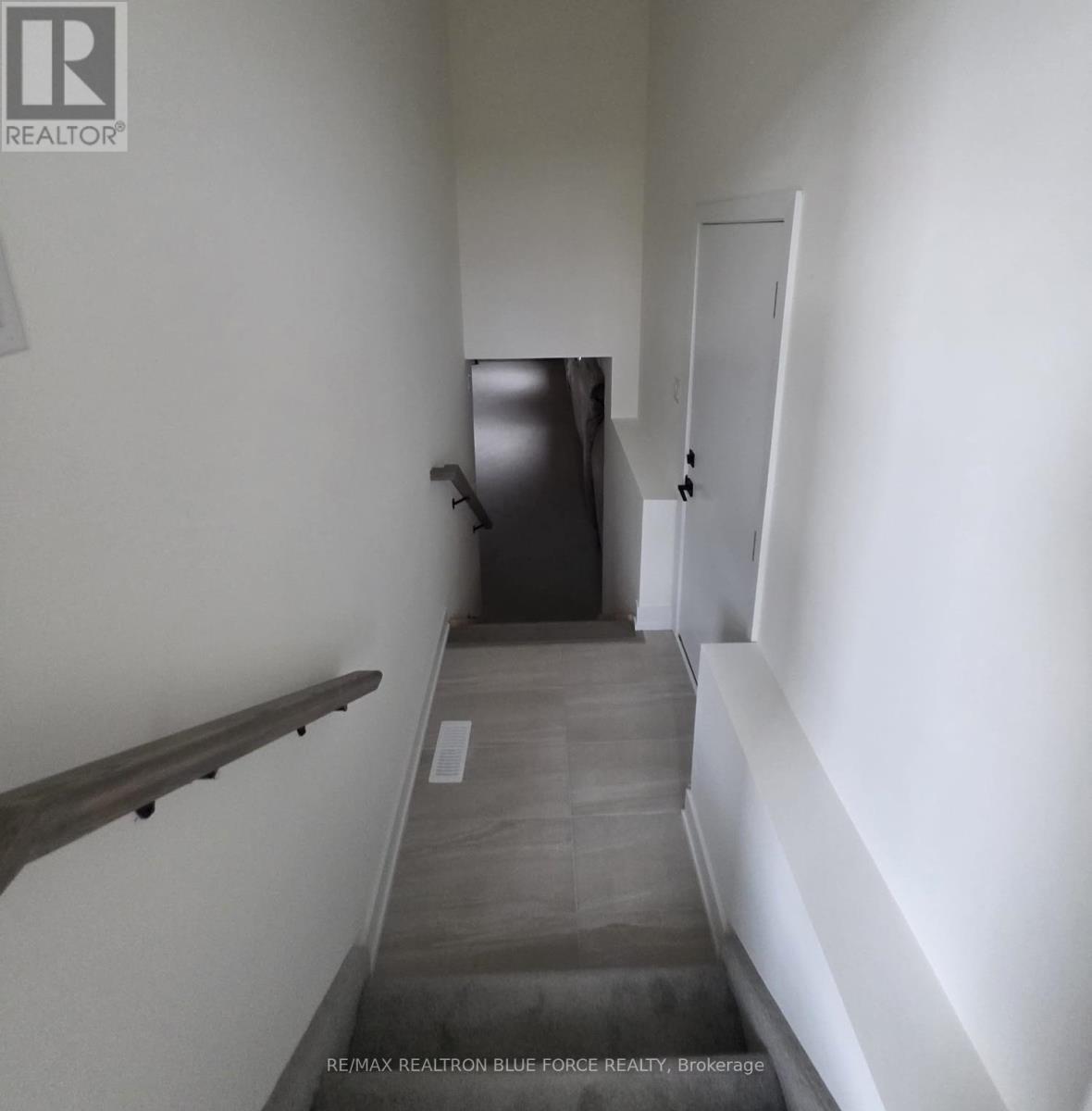 55 Dusenbury Drive, Loyalist, Ontario  K0H 2H0 - Photo 19 - X12485986