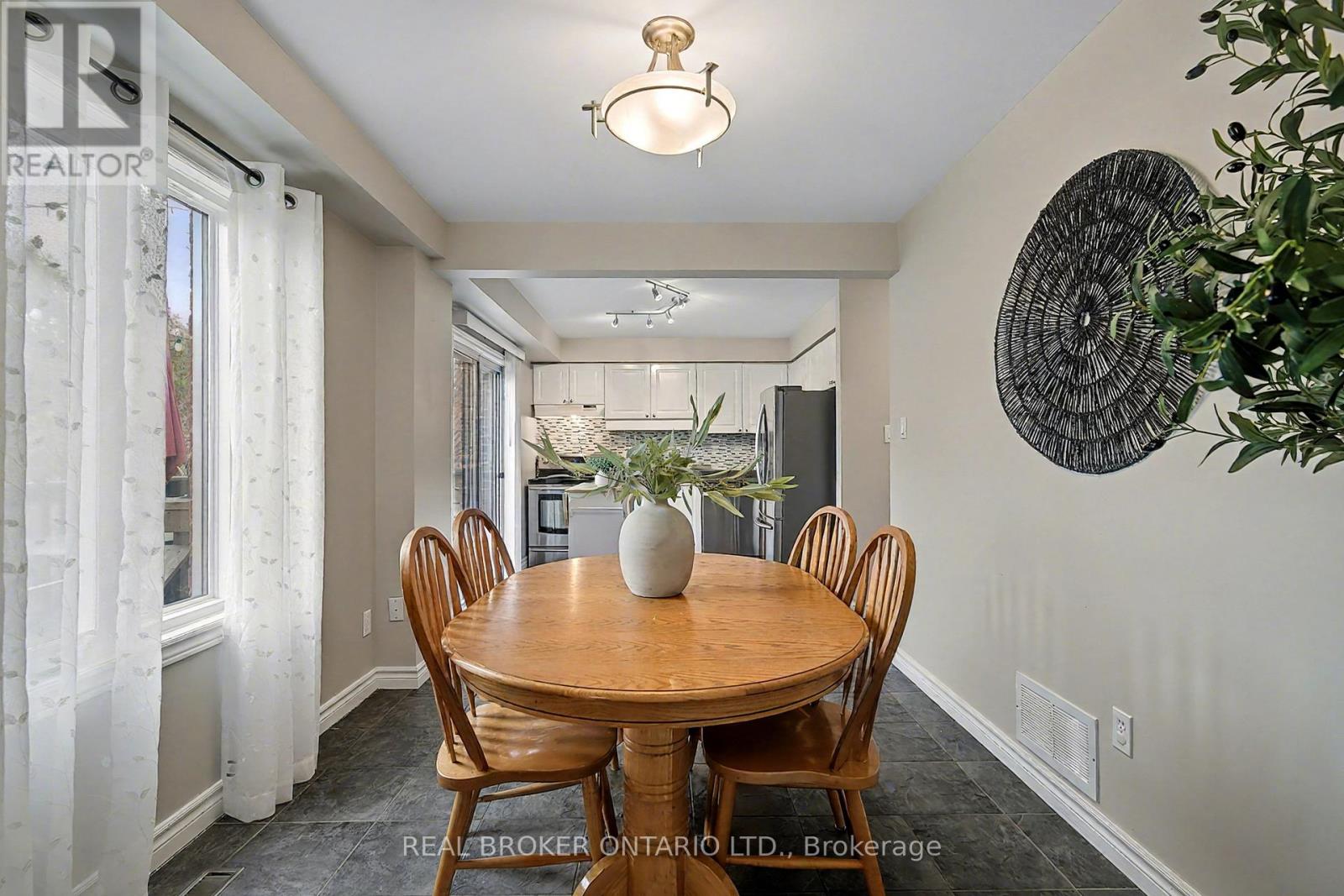 147 General Drive, Kitchener, Ontario  N2K 3S7 - Photo 10 - X12485989