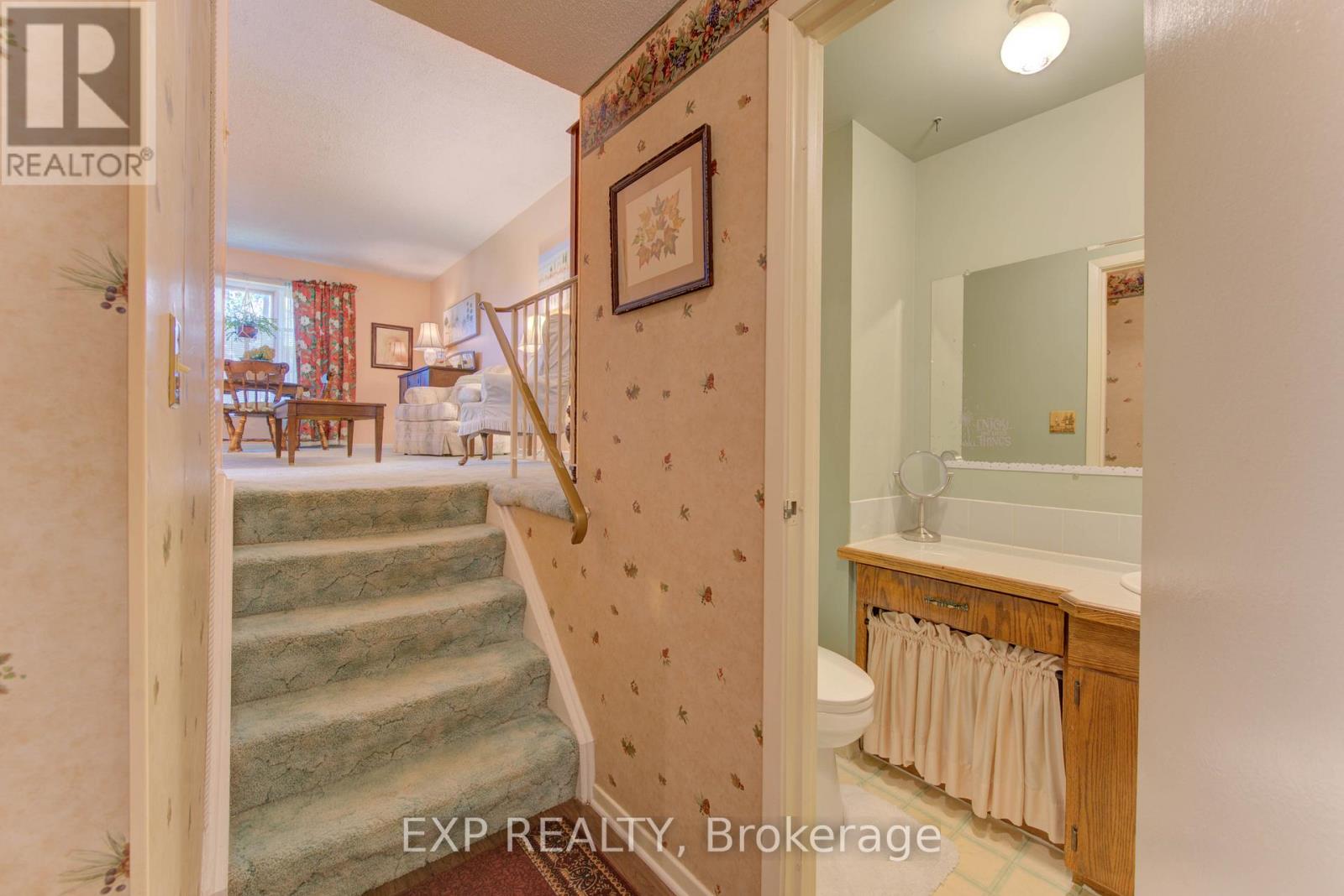 92 Halifax Drive, Kitchener, Ontario  N2B 3K7 - Photo 20 - X12486022