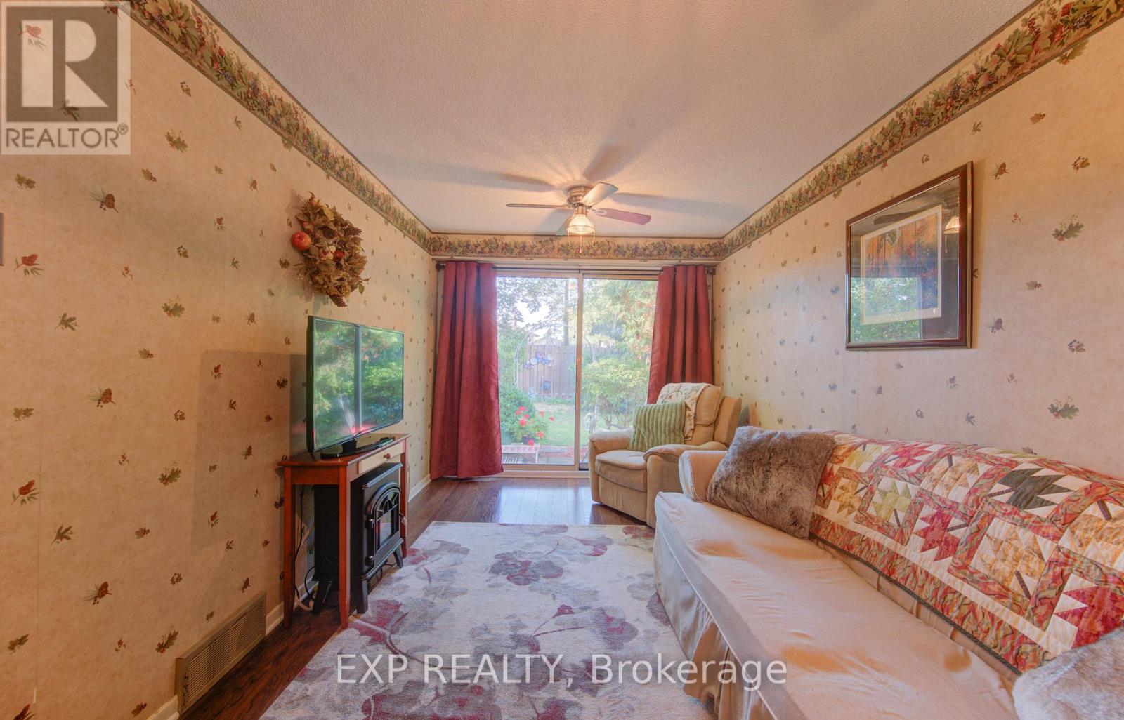 92 Halifax Drive, Kitchener, Ontario  N2B 3K7 - Photo 22 - X12486022