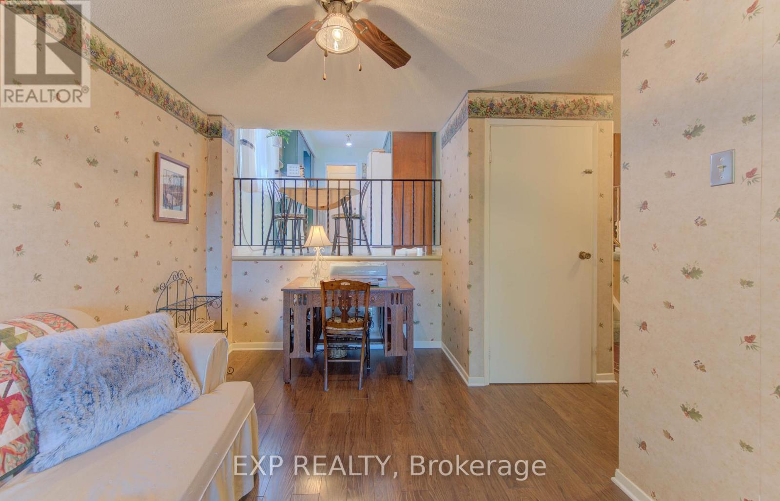 92 Halifax Drive, Kitchener, Ontario  N2B 3K7 - Photo 24 - X12486022