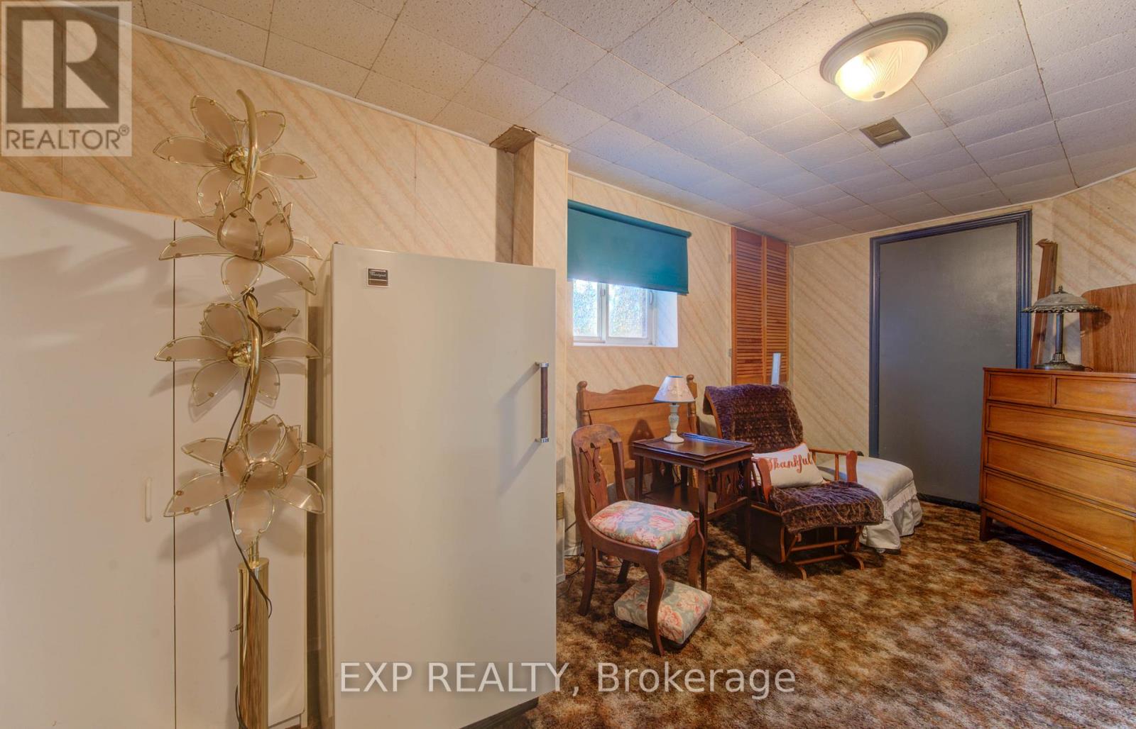 92 Halifax Drive, Kitchener, Ontario  N2B 3K7 - Photo 25 - X12486022