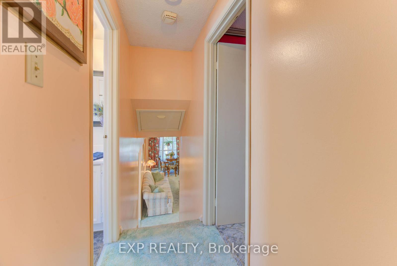 92 Halifax Drive, Kitchener, Ontario  N2B 3K7 - Photo 30 - X12486022