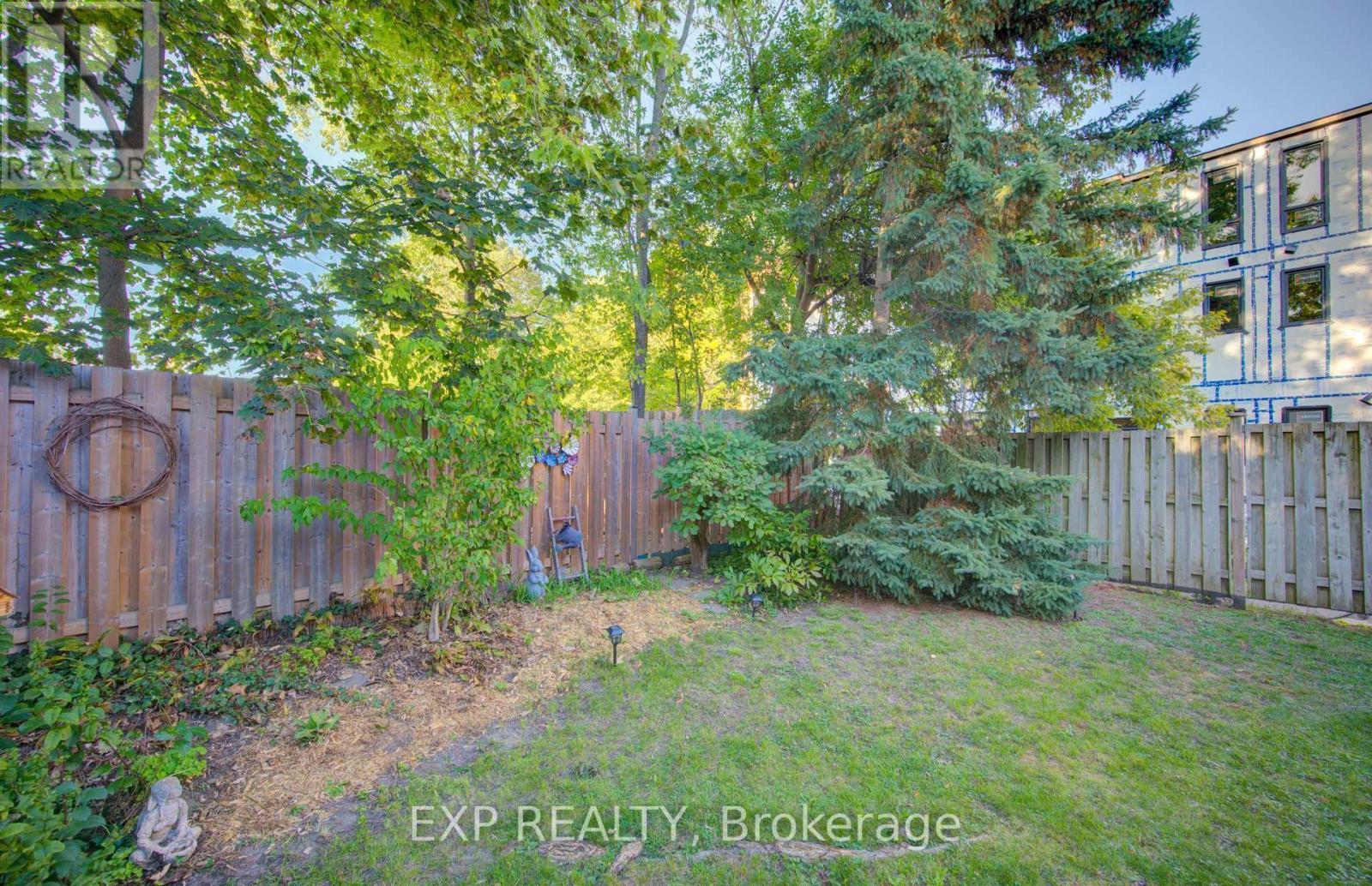 92 Halifax Drive, Kitchener, Ontario  N2B 3K7 - Photo 37 - X12486022