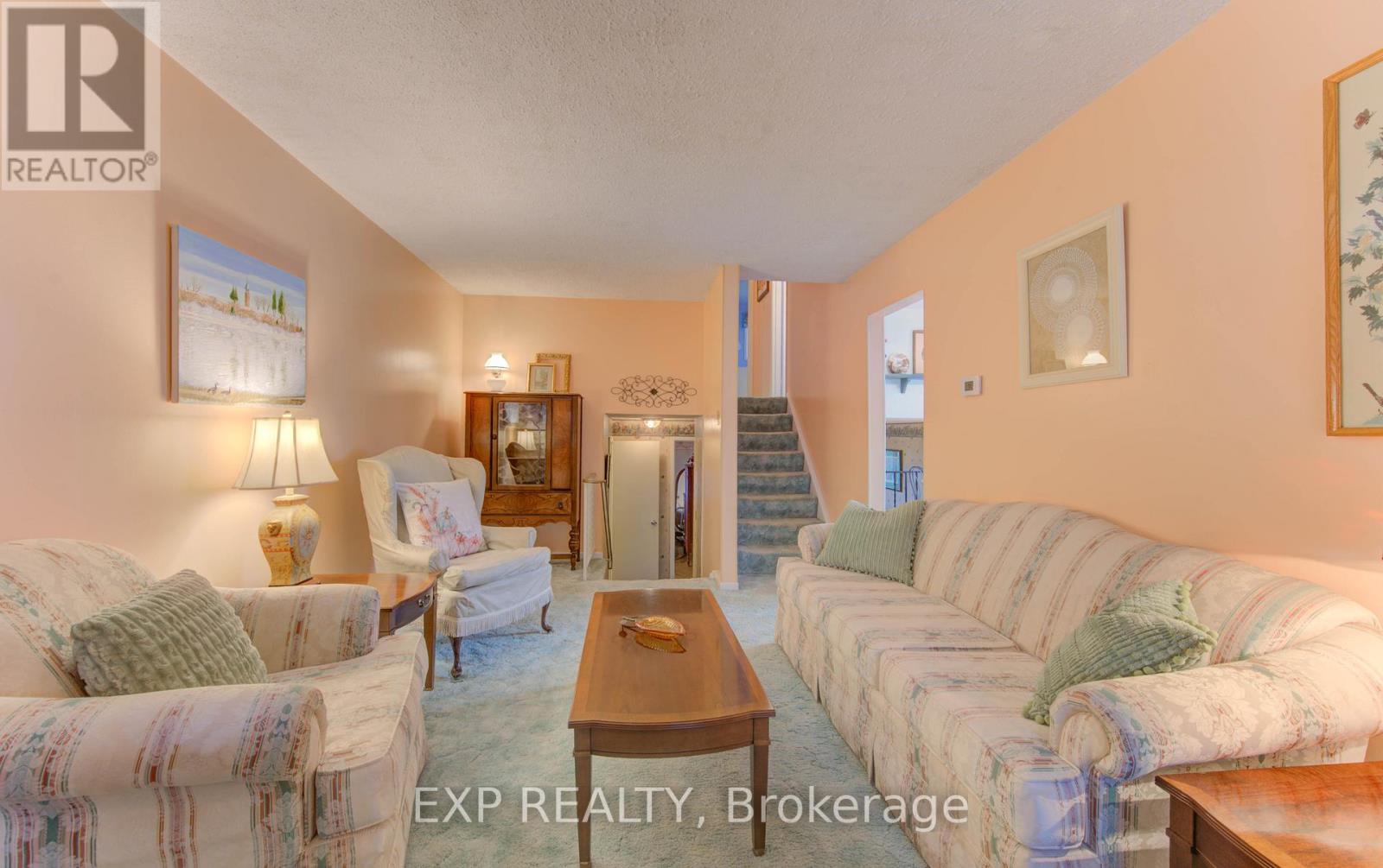 92 Halifax Drive, Kitchener, Ontario  N2B 3K7 - Photo 9 - X12486022