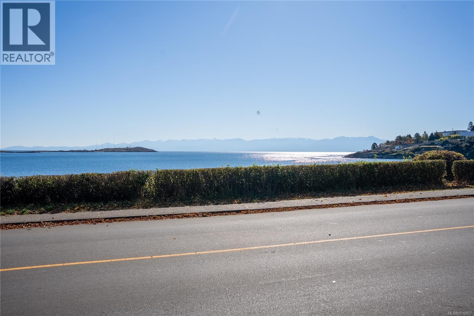 320 Beach Dr, Oak Bay, British Columbia  V8S 2M2 - Photo 40 - 1010977