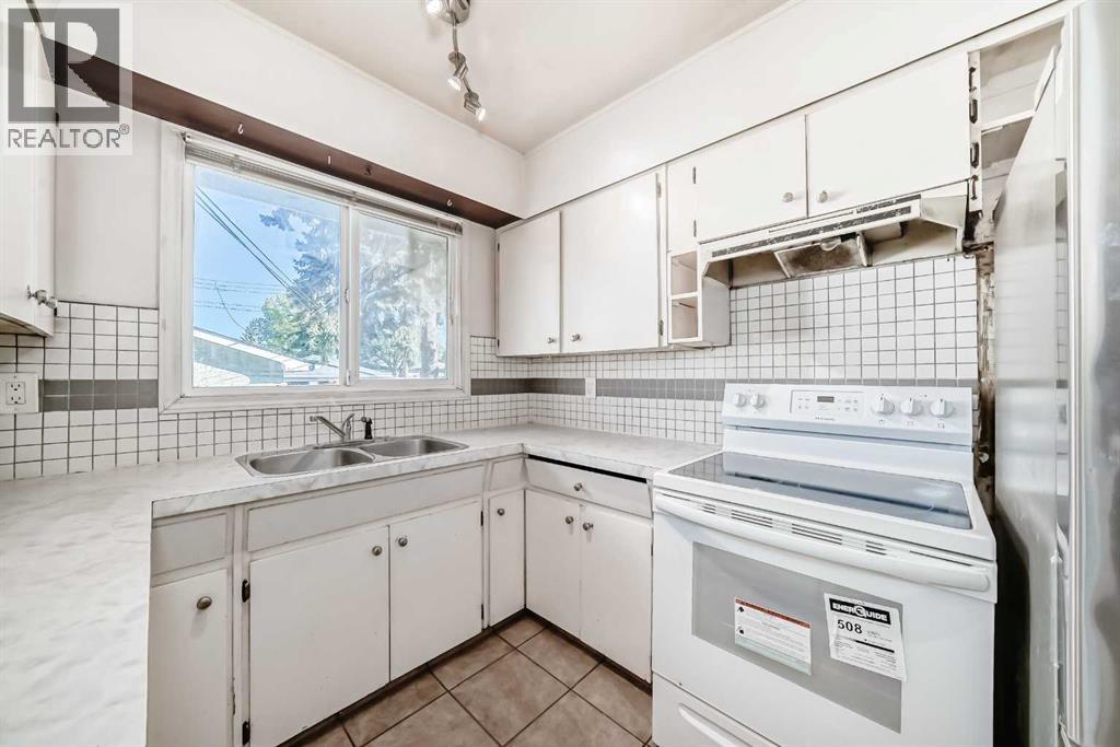 808 Avonlea Place Se, Calgary, Alberta  T2H 1W3 - Photo 6 - A2264800