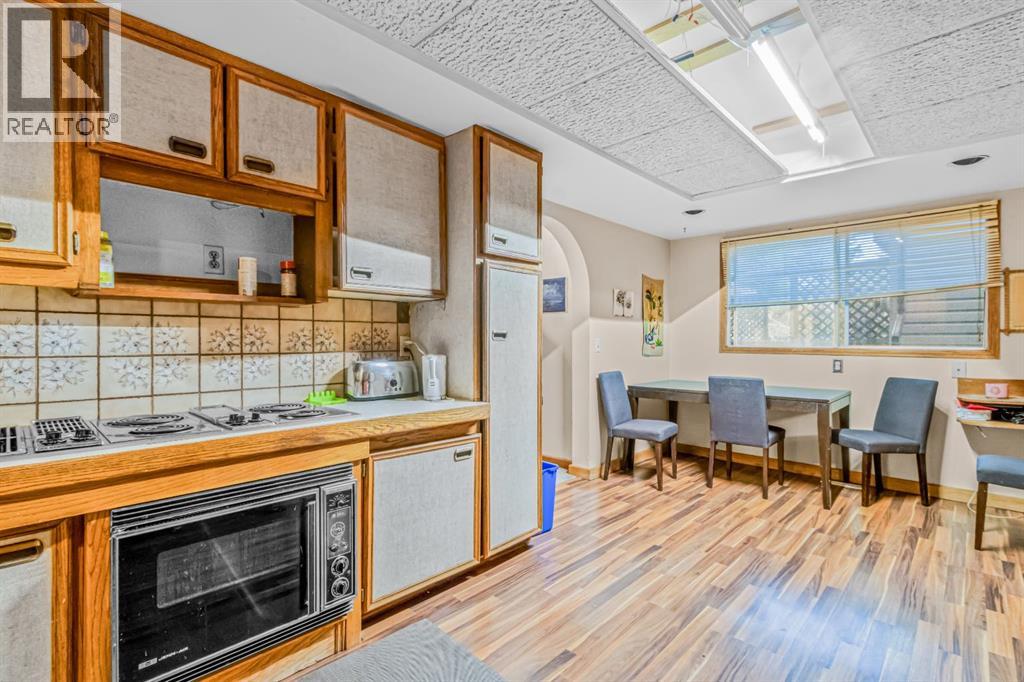 8430 Silver Springs Road Nw, Calgary, Alberta  T3B 4J6 - Photo 15 - A2260990