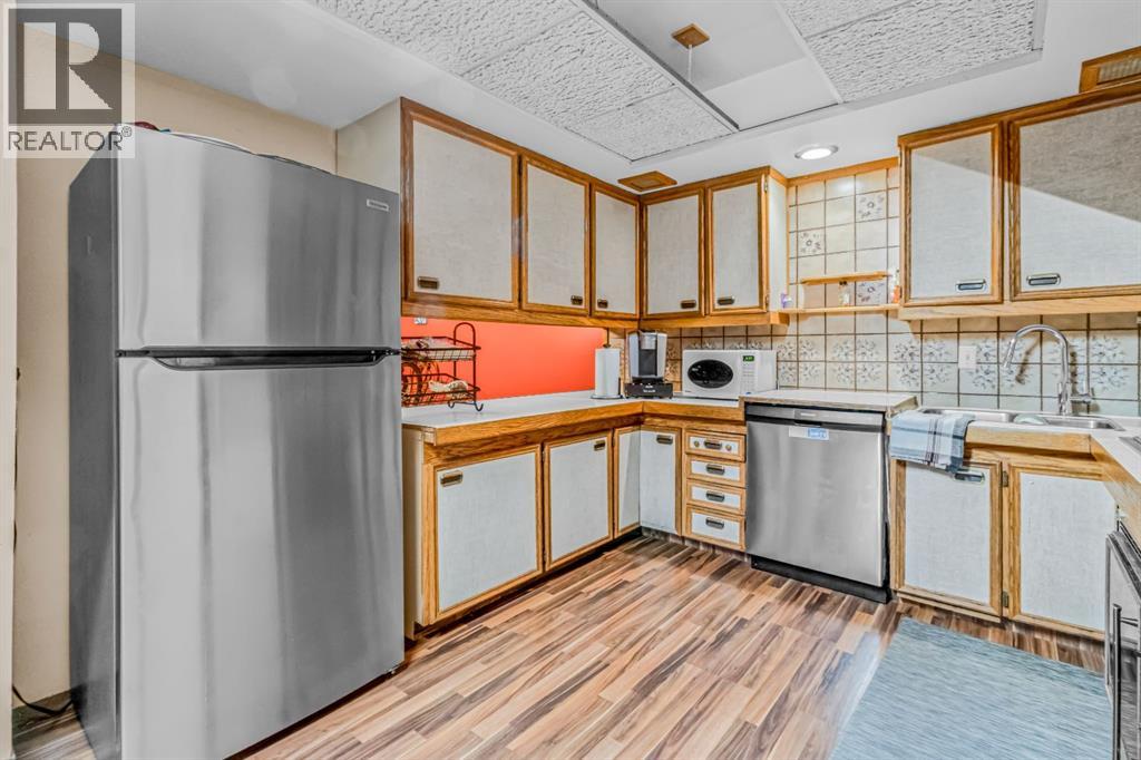 8430 Silver Springs Road Nw, Calgary, Alberta  T3B 4J6 - Photo 19 - A2260990