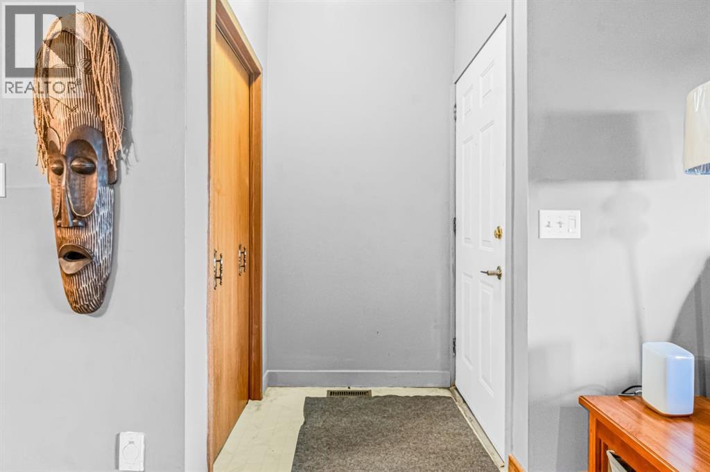 8430 Silver Springs Road Nw, Calgary, Alberta  T3B 4J6 - Photo 3 - A2260990