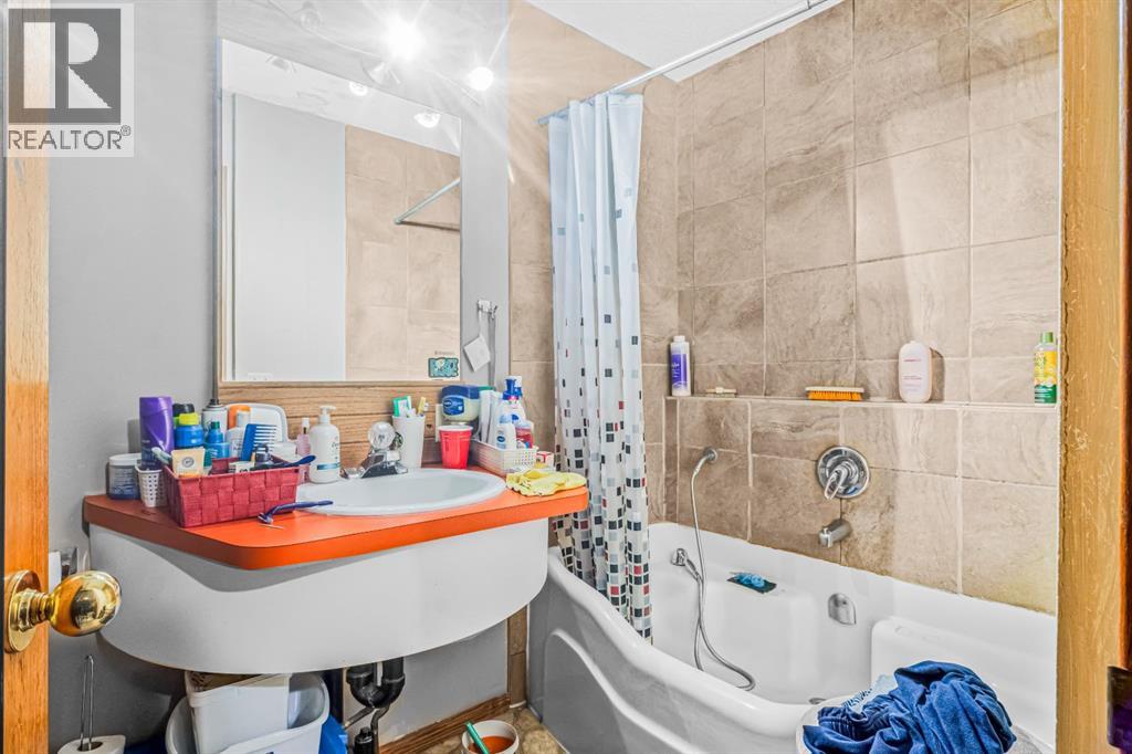 8430 Silver Springs Road Nw, Calgary, Alberta  T3B 4J6 - Photo 33 - A2260990