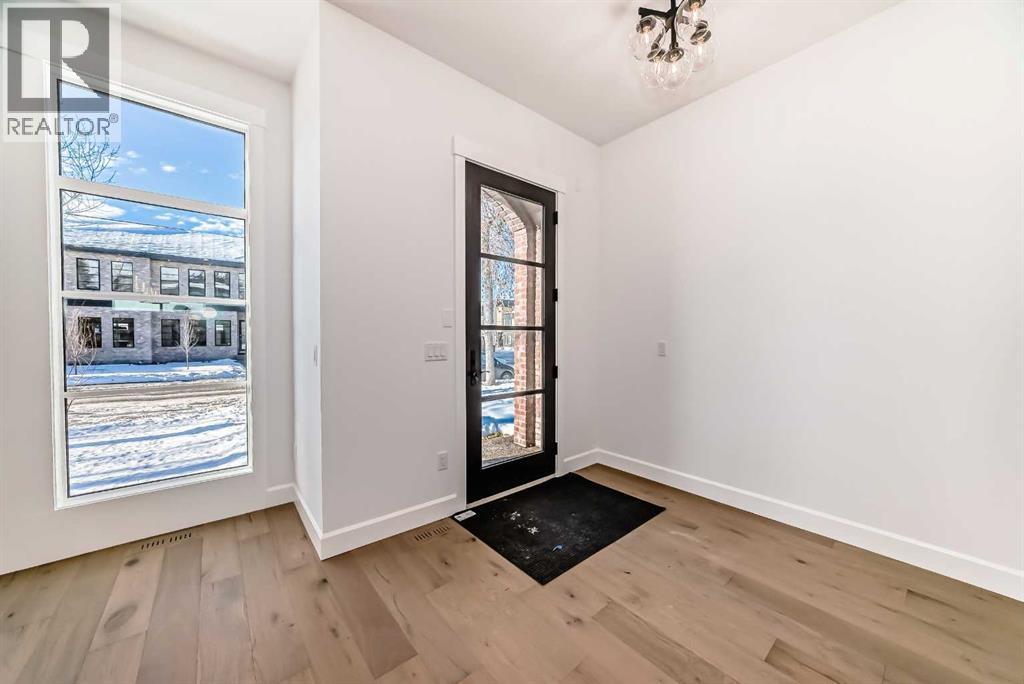 5006 21a Street Sw, Calgary, Alberta  T2T 5C3 - Photo 2 - A2264332