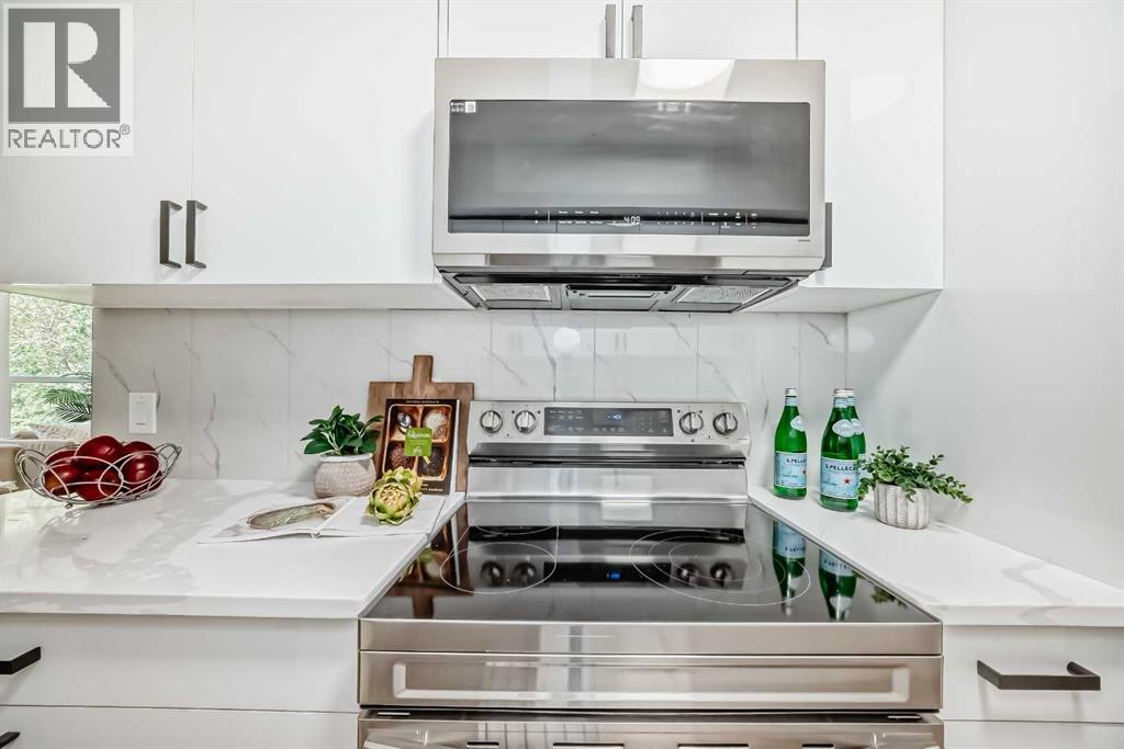 404, 544 Blackthorn Road Ne, Calgary, Alberta  T2K 5J5 - Photo 5 - A2264744