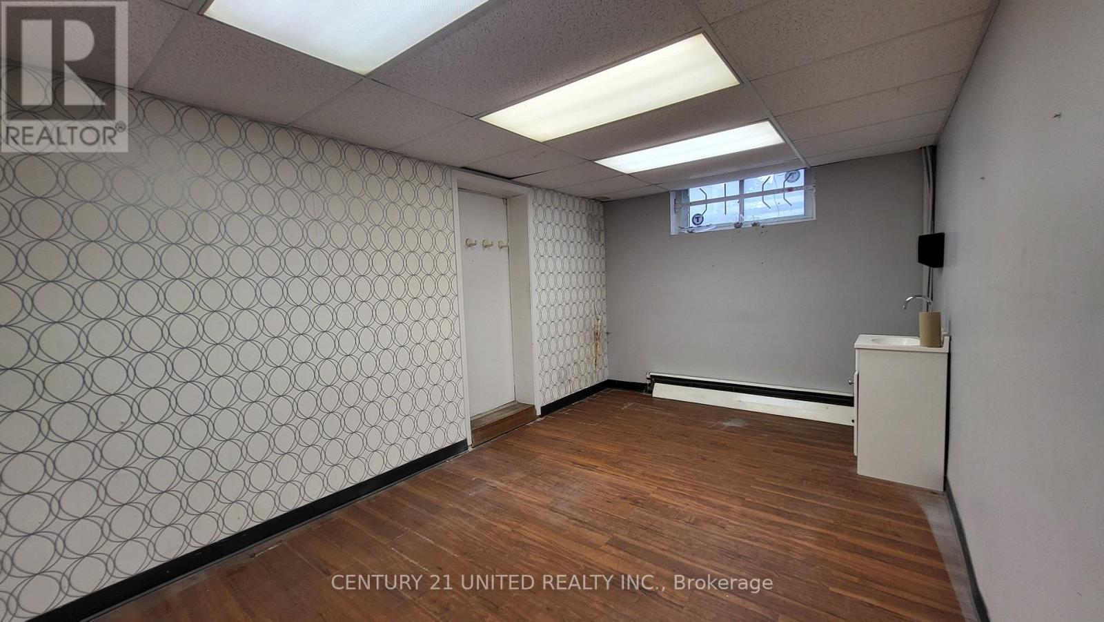 80 Hunter Street E, Peterborough, Ontario K9H 1G5 - Photo 15 - X12486149