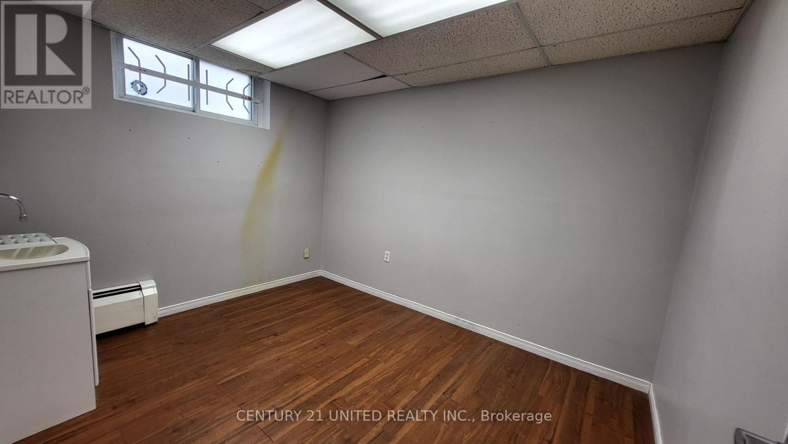 80 Hunter Street E, Peterborough, Ontario K9H 1G5 - Photo 18 - X12486149