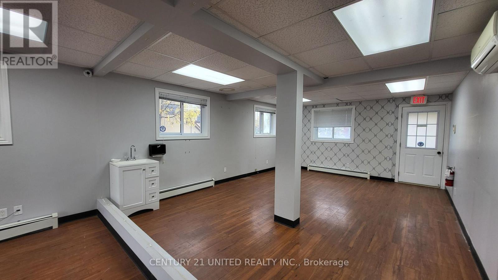 80 Hunter Street E, Peterborough, Ontario K9H 1G5 - Photo 4 - X12486149