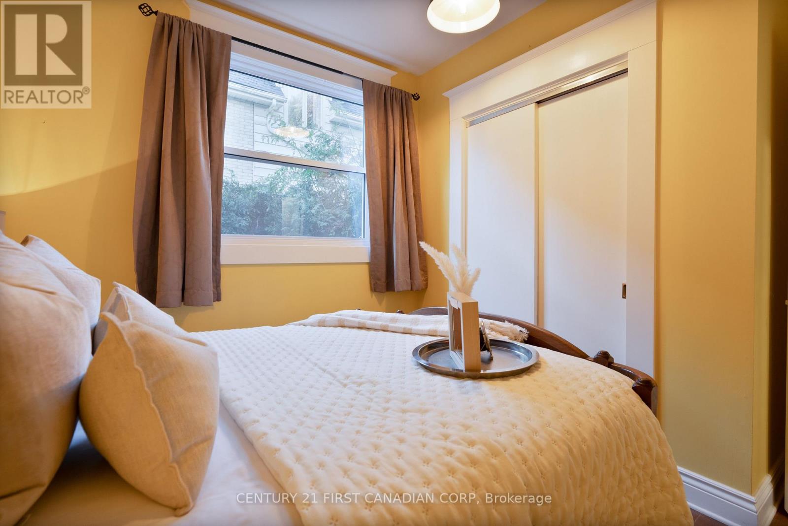 46 Victor Street, London South, Ontario  N6C 1B7 - Photo 16 - X12486134