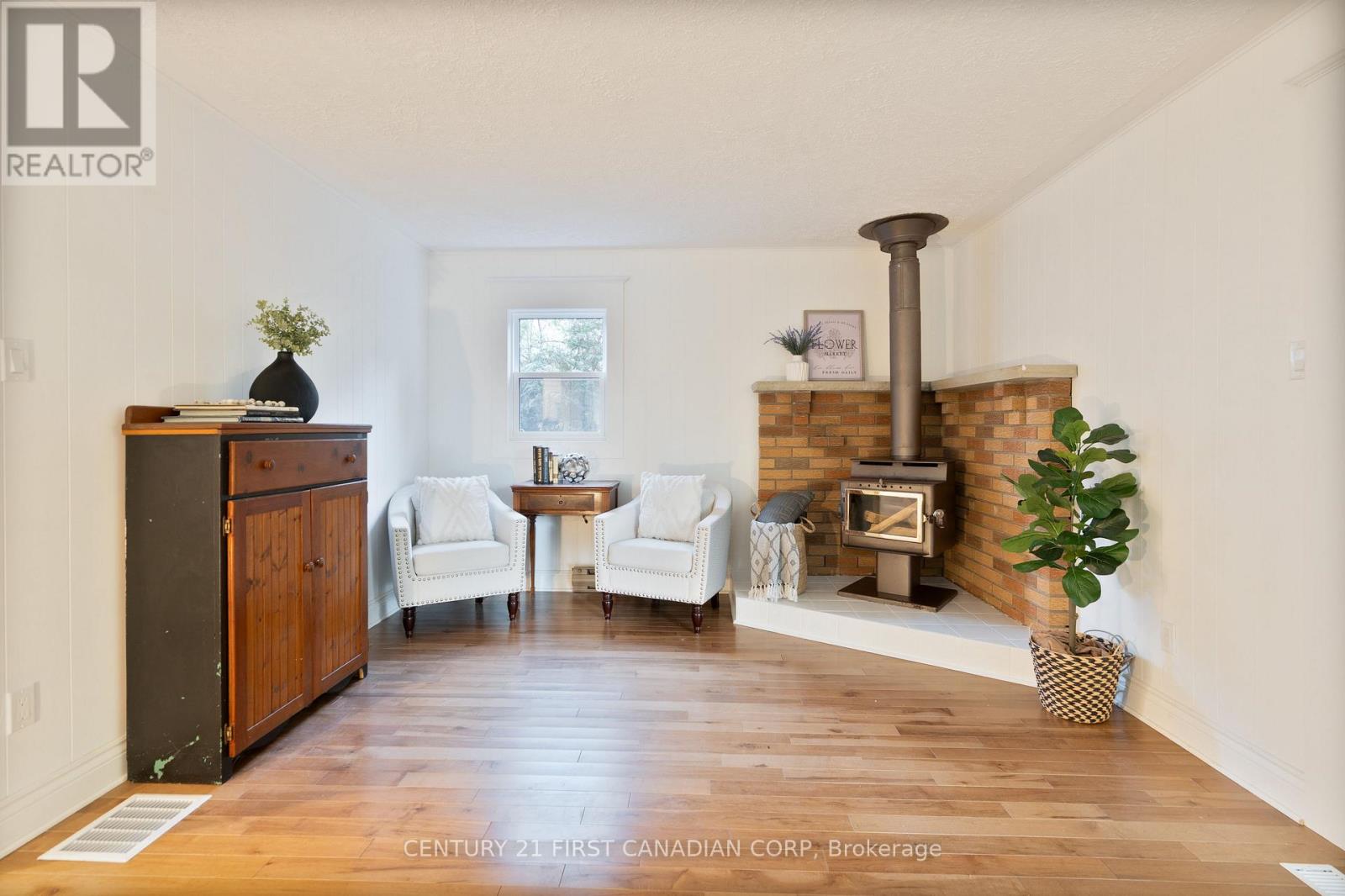 46 Victor Street, London South, Ontario  N6C 1B7 - Photo 17 - X12486134