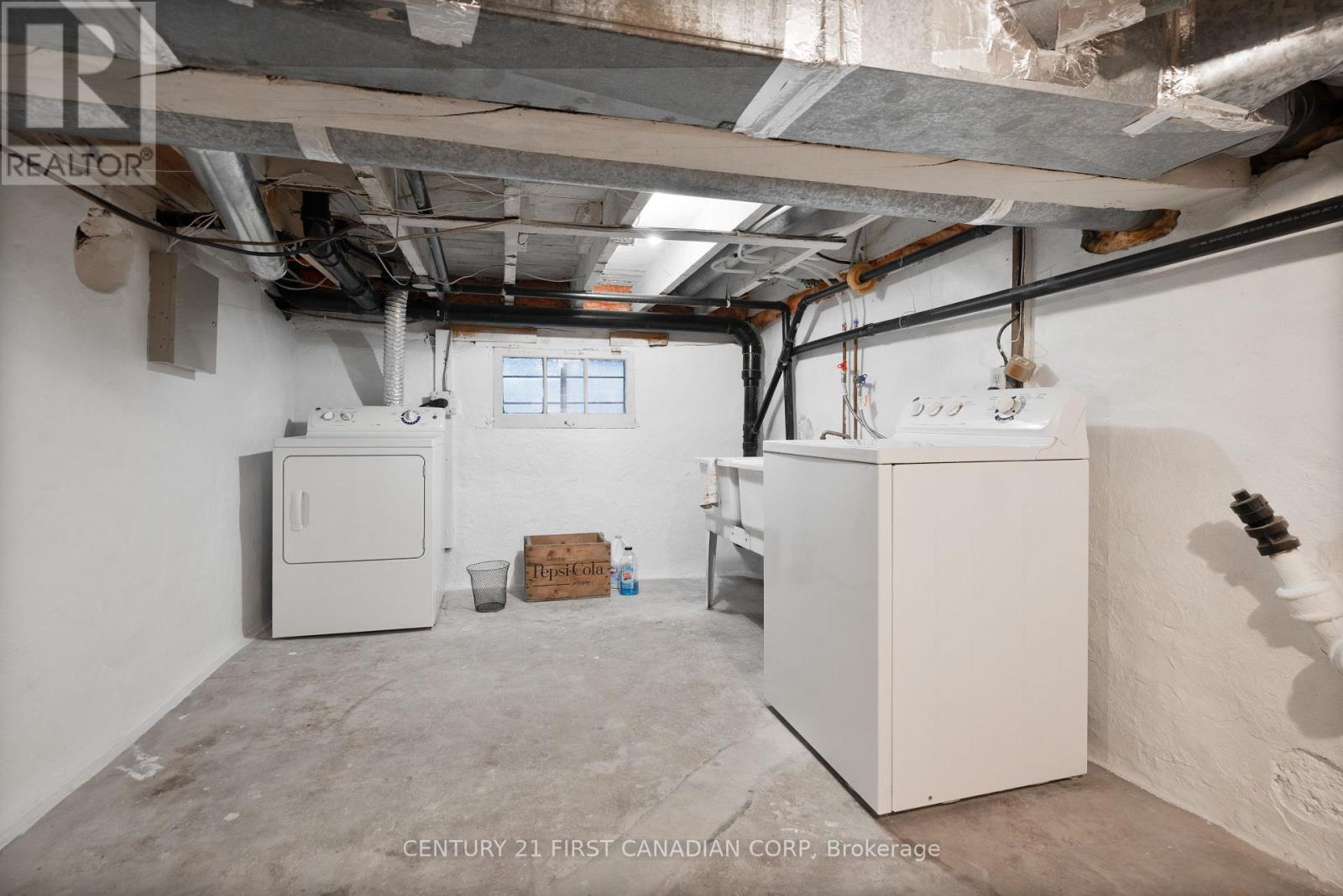 46 Victor Street, London South, Ontario  N6C 1B7 - Photo 24 - X12486134