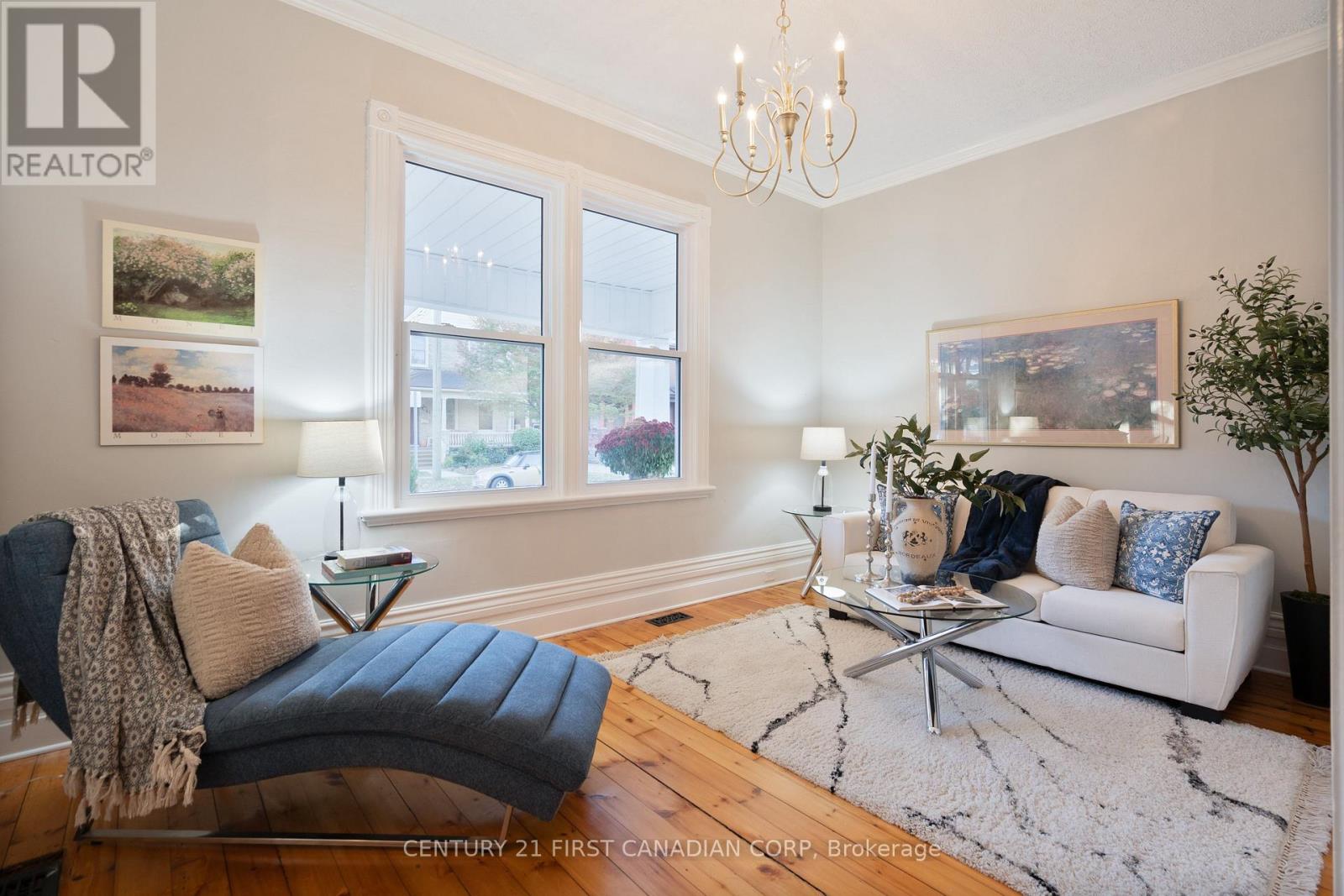 46 Victor Street, London South, Ontario  N6C 1B7 - Photo 4 - X12486134