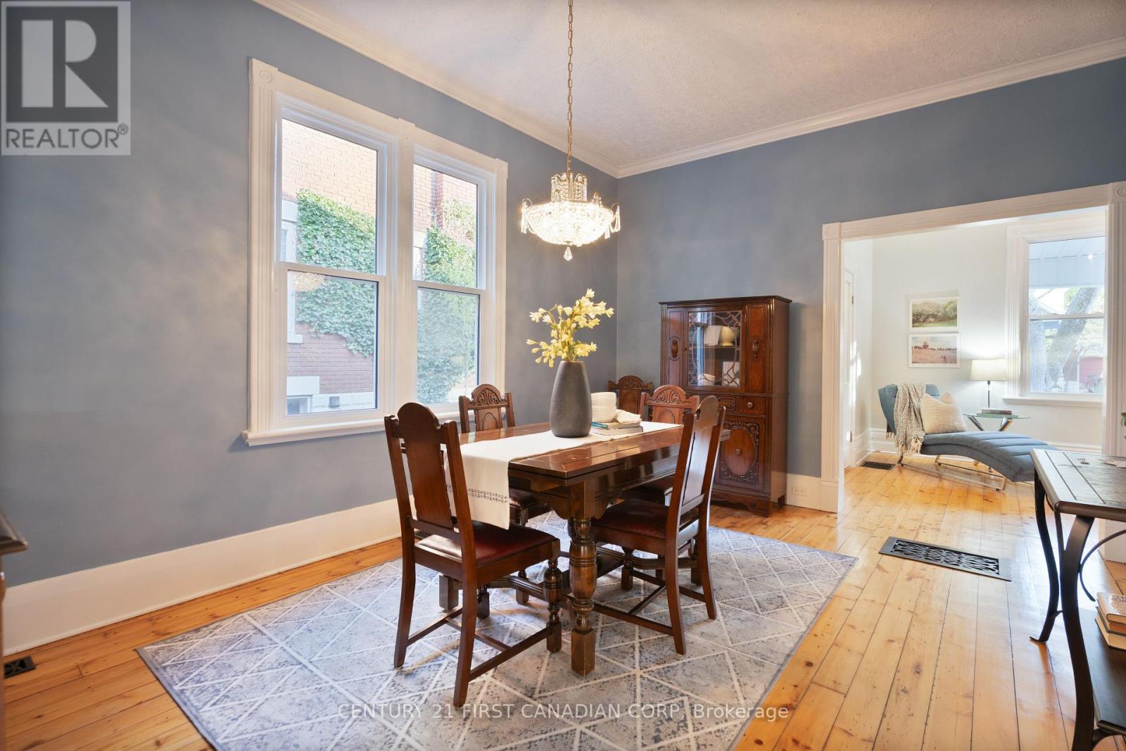 46 Victor Street, London South, Ontario  N6C 1B7 - Photo 5 - X12486134