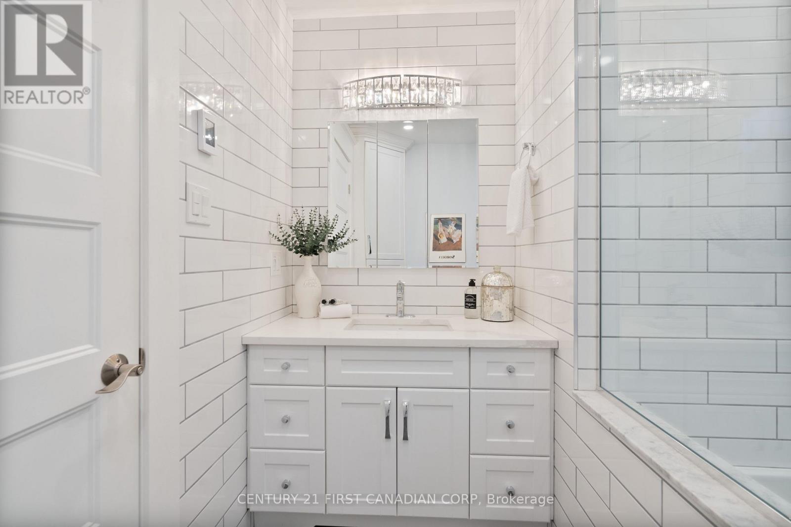 46 Victor Street, London South, Ontario  N6C 1B7 - Photo 8 - X12486134