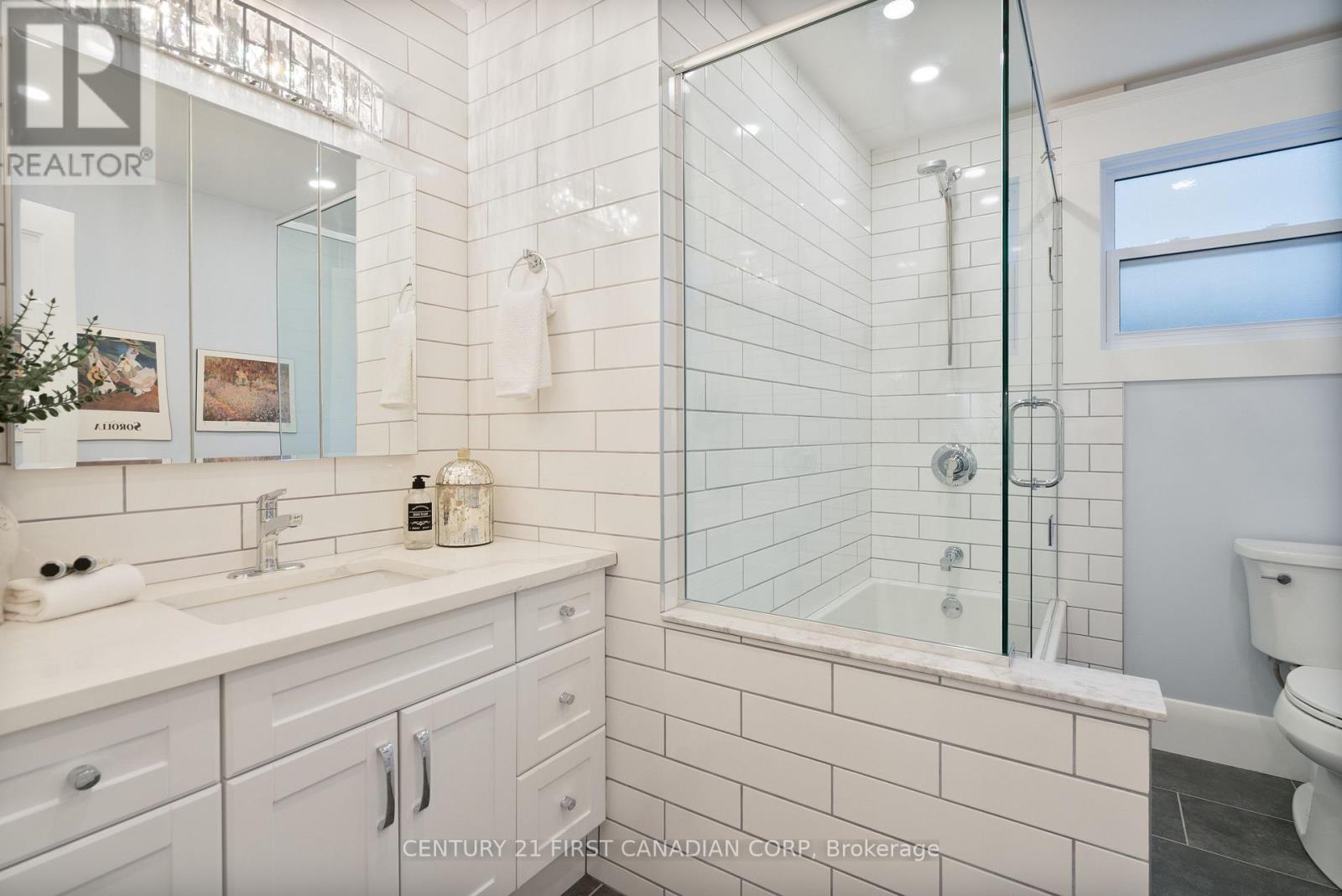 46 Victor Street, London South, Ontario  N6C 1B7 - Photo 9 - X12486134