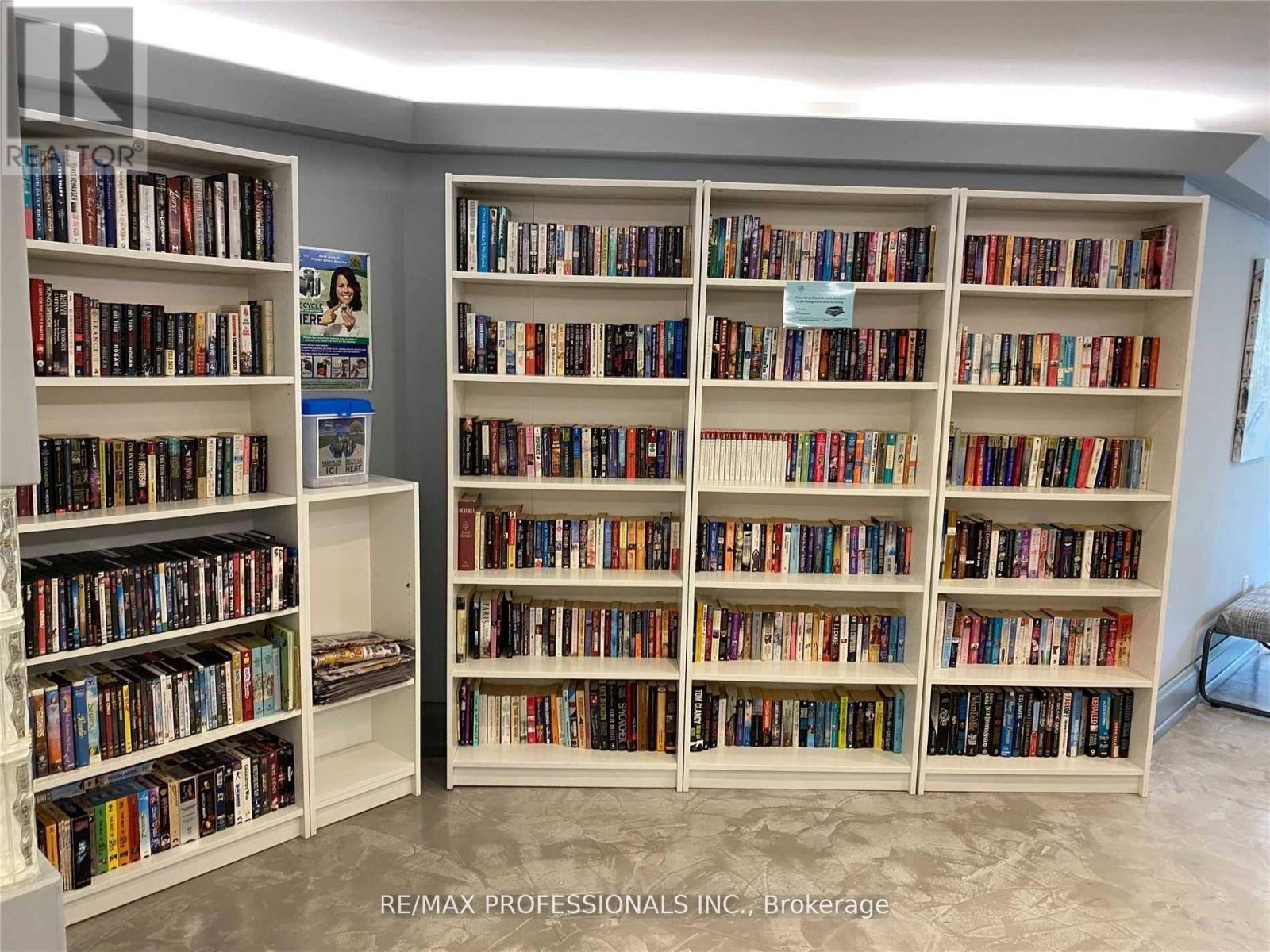 1703 - 700 Constellation Drive, Mississauga, Ontario  L5R 3G8 - Photo 39 - W12486071