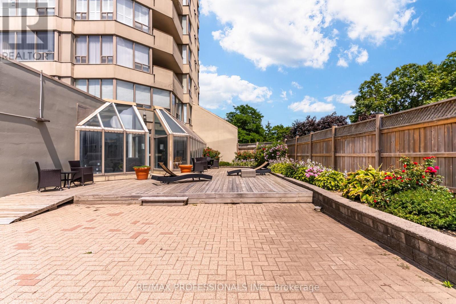 1703 - 700 Constellation Drive, Mississauga, Ontario  L5R 3G8 - Photo 44 - W12486071