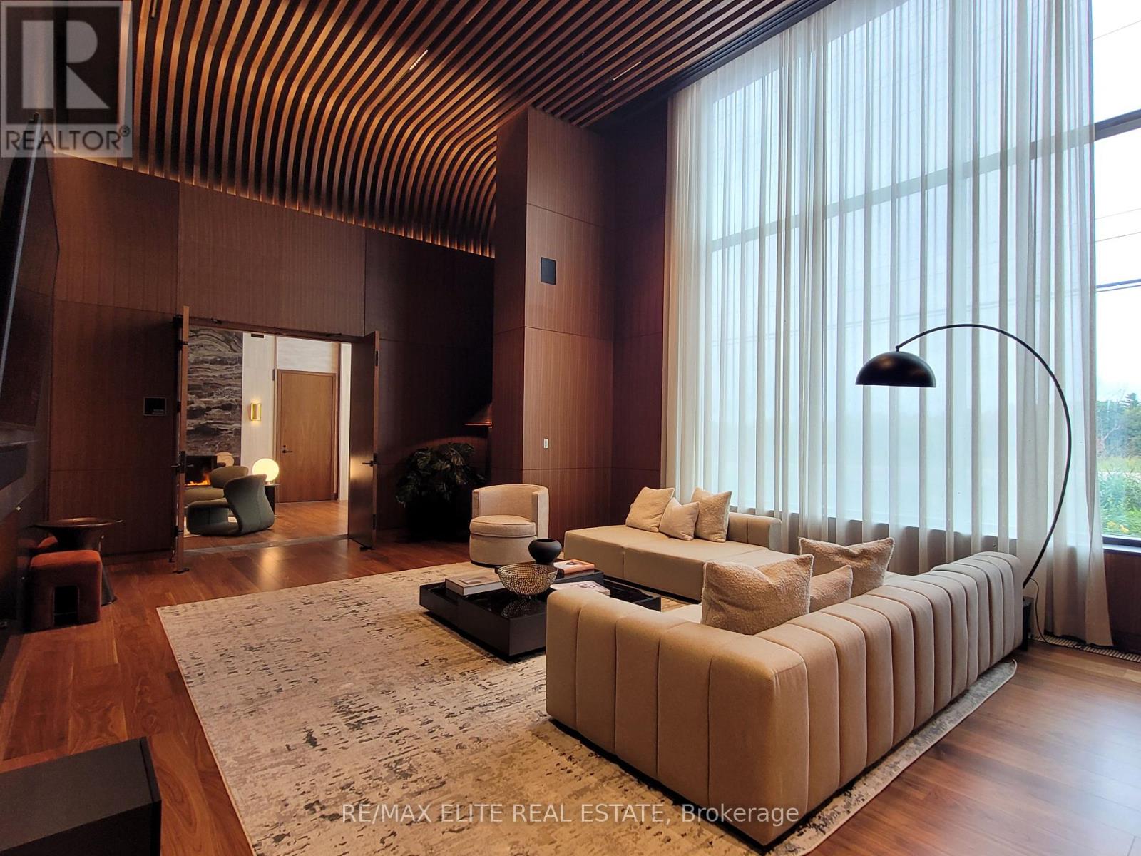 1104 - 3240 William Coltson Avenue, Oakville, Ontario  L6H 8C8 - Photo 18 - W12486072